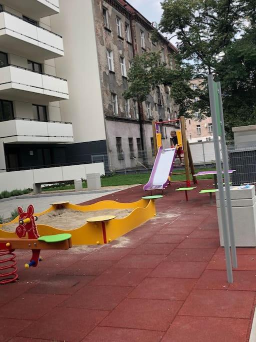 Apartament, Free Parking, Blisko Rynek-dworzec Pkp-pks, Sklepy Apartament