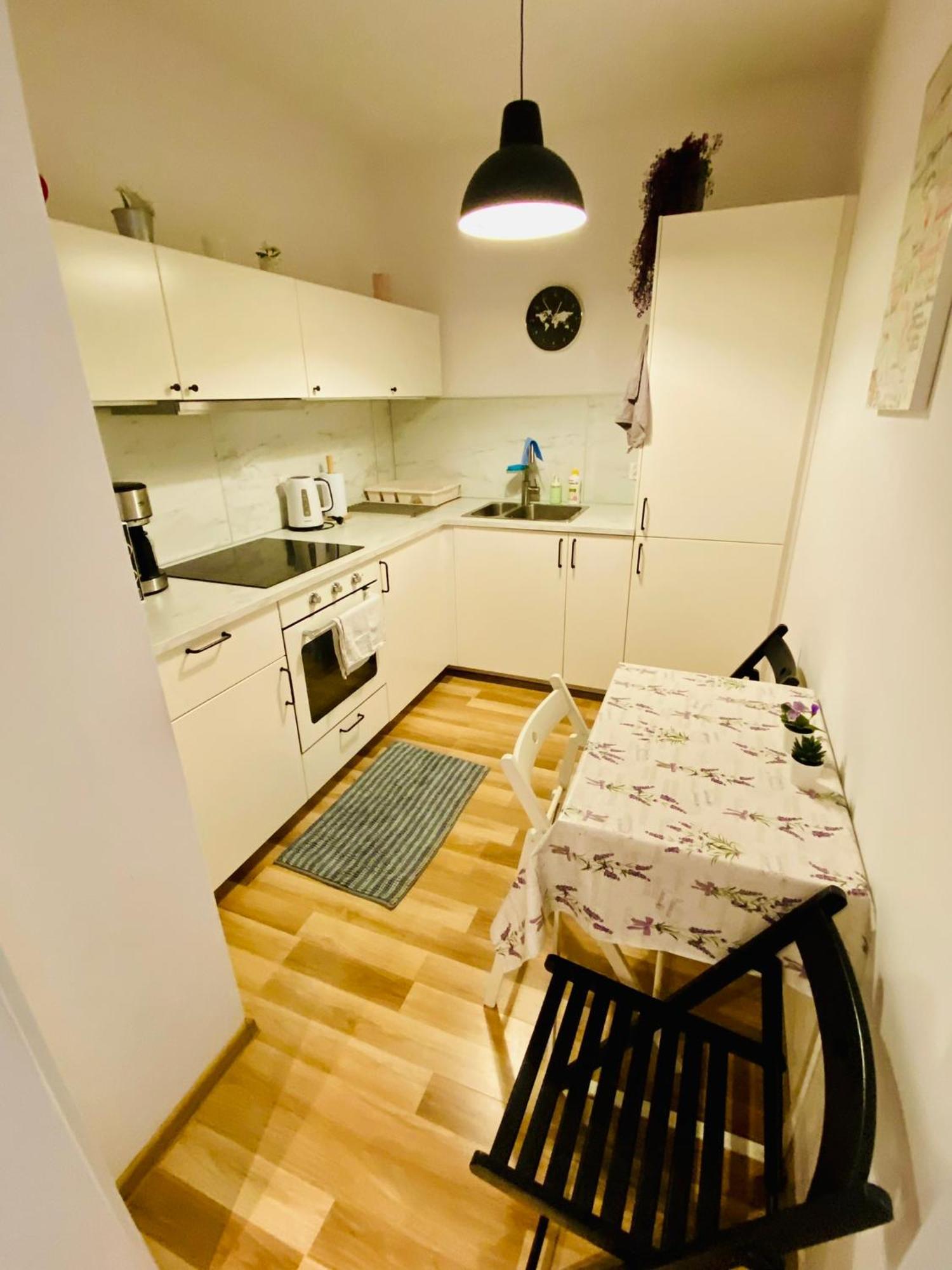 Apartament, Free Parking, Blisko Rynek-dworzec Pkp-pks, Sklepy Apartament *